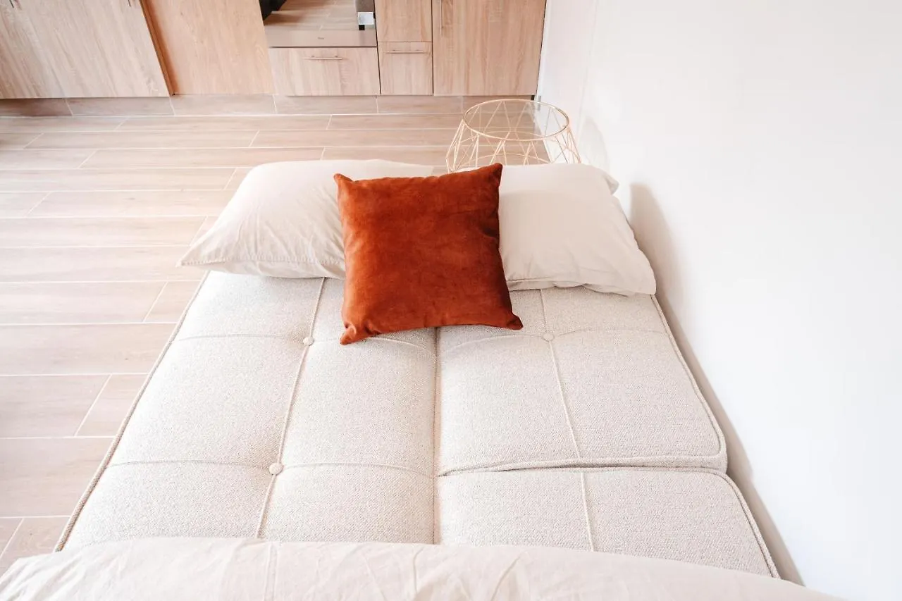 K&Y Suites 3 Brussels Airport 500M! Zaventem 0*,