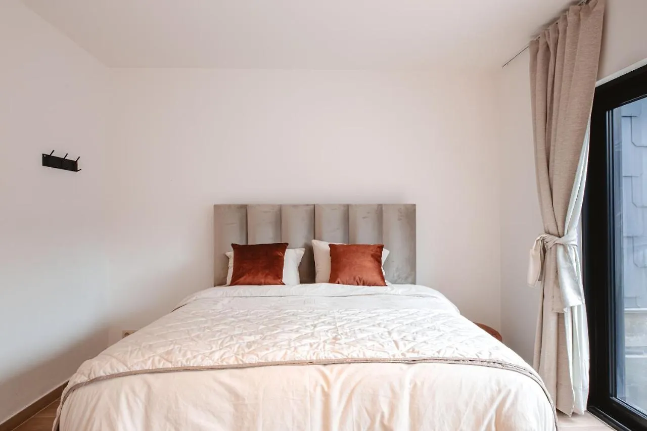 K&Y Suites 3 Brussels Airport 500M! Zaventem Apartment